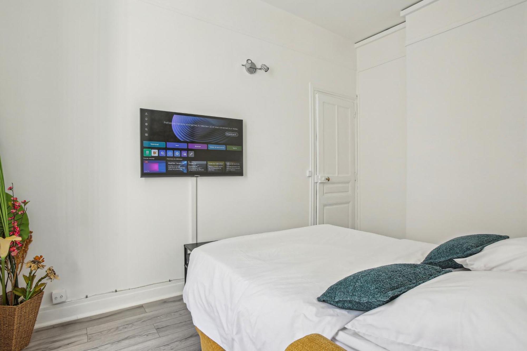 Chic And Comfortable Apart Paris Extérieur photo