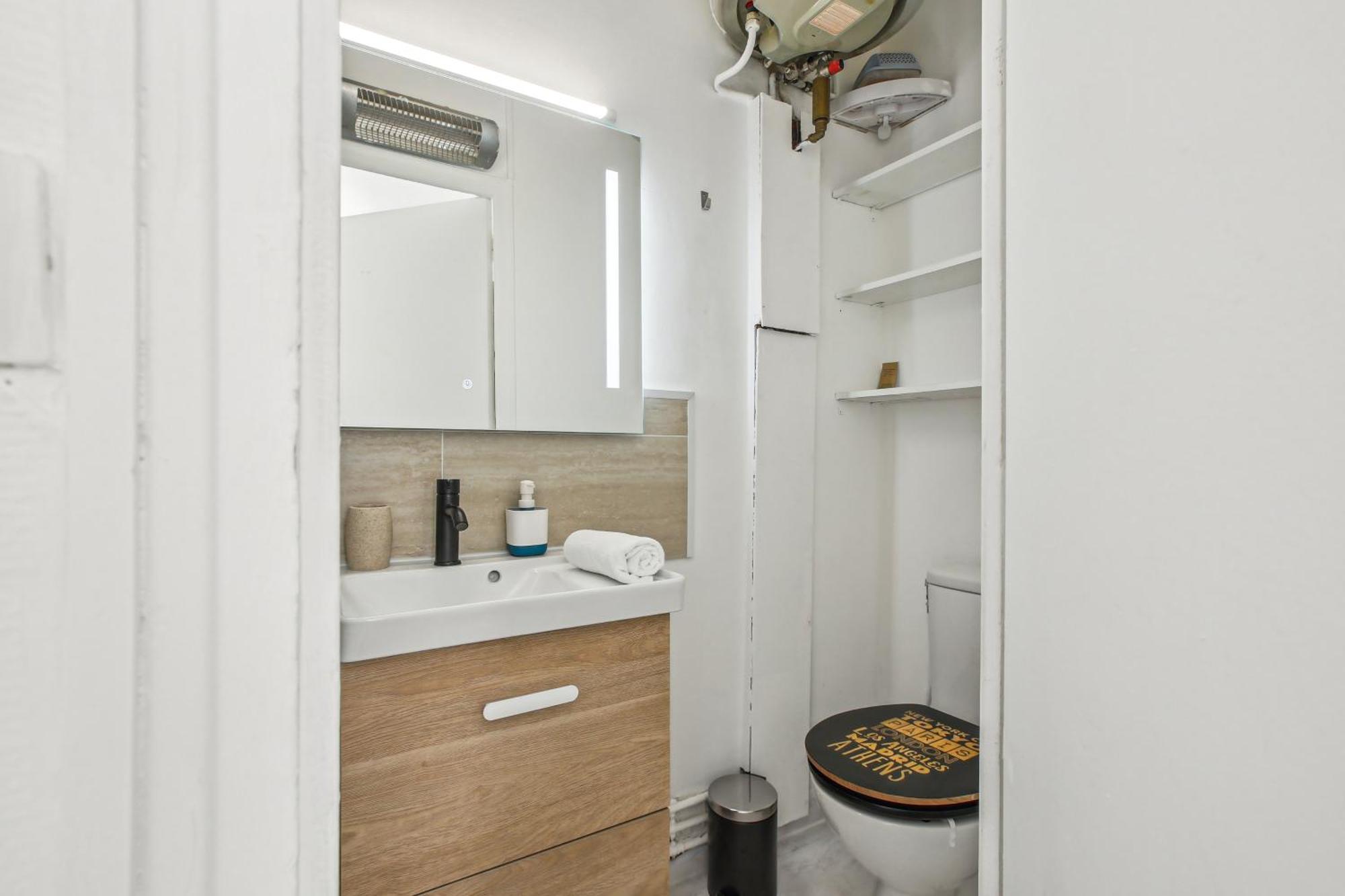 Chic And Comfortable Apart Paris Extérieur photo